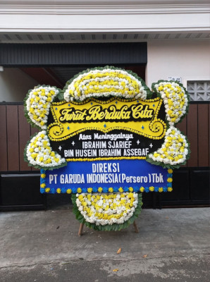 Papan Bunga Duka di Huamual Belakang