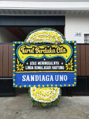 Papan Bunga Duka di Huamual Belakang